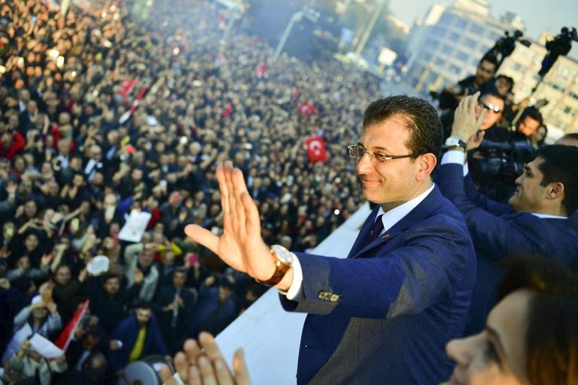 İBB Başkanı Ekrem İmamoğlu ulaşım zammı ile ilgili soruyu yanıtsız bıraktı! - Resim: 4