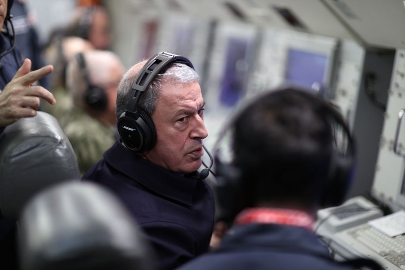 Milli Savunma Bakanı Hulusi Akar ve komutanlar yılın son günü havadan denetleme yaptı! Yunanistan'a net mesaj - Resim: 9