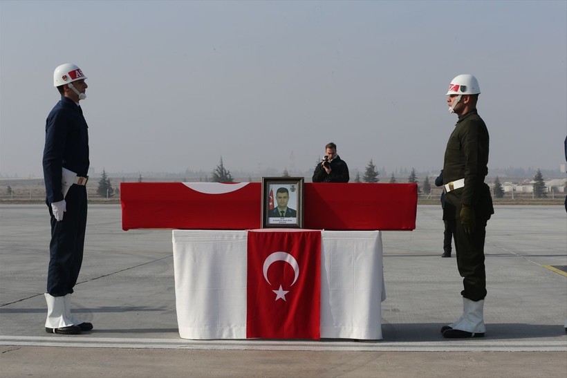 Konya'da yoğun sis nedeniyle askeri araç devrilmişti: Şehitlerimiz memleketlerine uğurlandı - Resim: 3