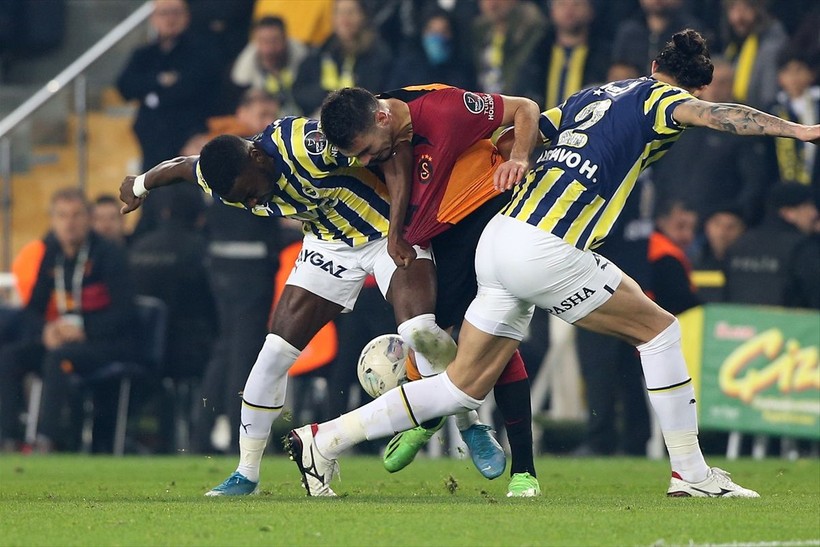 Galatasaray, Fenerbahçe'yi Kadıköy'de 3-0 yendi! İşte derbi maçtan özel kareler - Resim: 32
