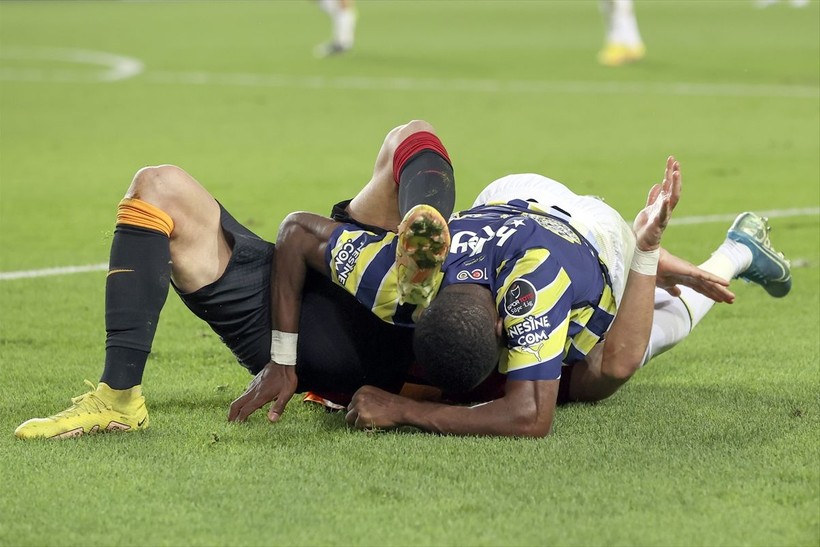 Galatasaray, Fenerbahçe'yi Kadıköy'de 3-0 yendi! İşte derbi maçtan özel kareler - Resim: 40