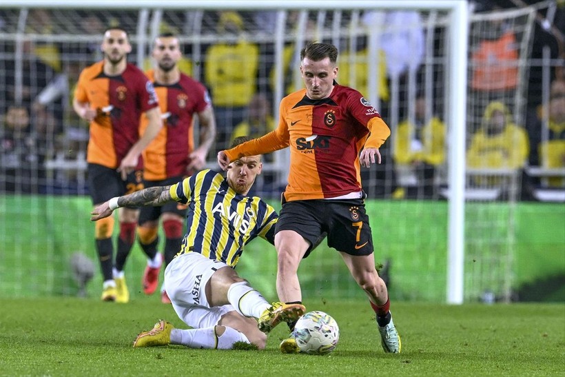 Galatasaray, Fenerbahçe'yi Kadıköy'de 3-0 yendi! İşte derbi maçtan özel kareler - Resim: 47