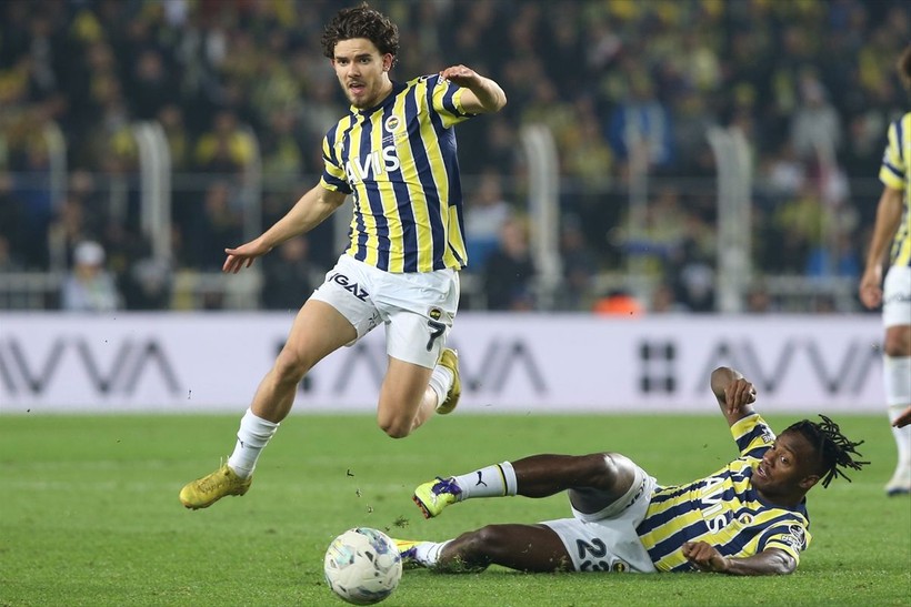 Galatasaray, Fenerbahçe'yi Kadıköy'de 3-0 yendi! İşte derbi maçtan özel kareler - Resim: 62