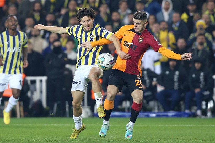 Galatasaray, Fenerbahçe'yi Kadıköy'de 3-0 yendi! İşte derbi maçtan özel kareler - Resim: 63