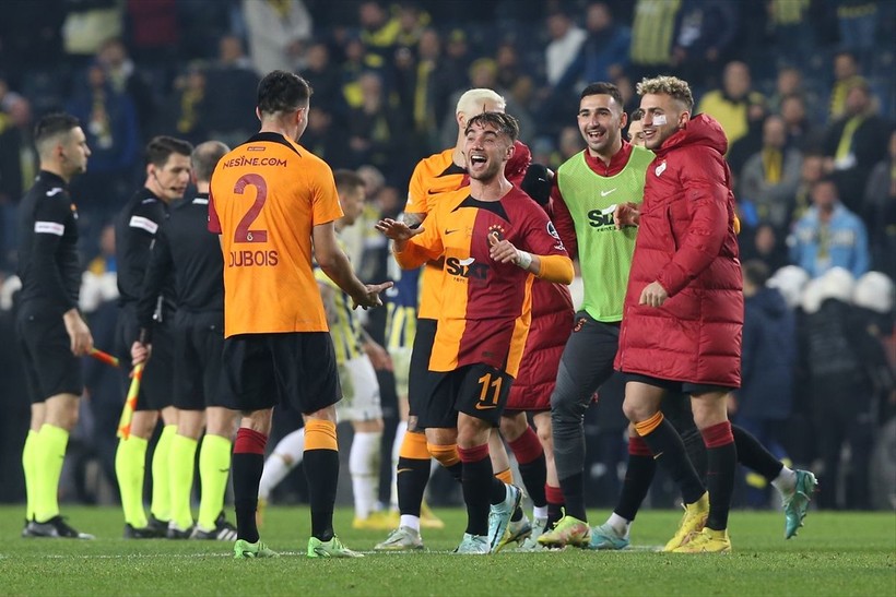 Fenerbahçe - Galatasaray derbisini spor yazarları yorumladı! Mağlubiyet Jorge Jesus'a yazar - Resim: 10