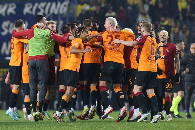 Fenerbahçe - Galatasaray derbisini spor yazarları yorumladı! Mağlubiyet Jorge Jesus'a yazar - Resim: 11