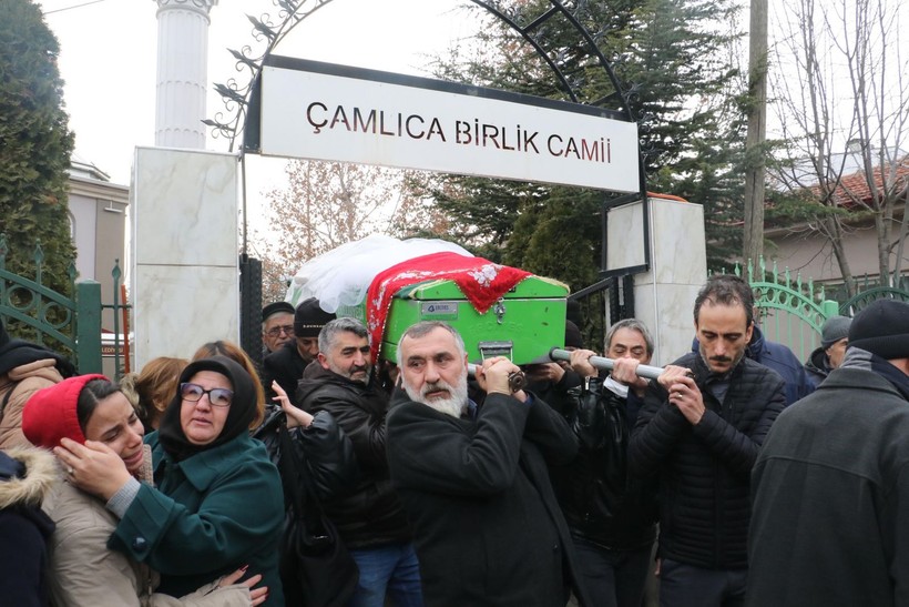 Tuğçe Can, tabutuna gelinlik örtülerek Eskişehir'de son yolculuğa uğurlandı! Katil zanlısı sevgilisi yoğun bakımda gözaltında - Resim: 9