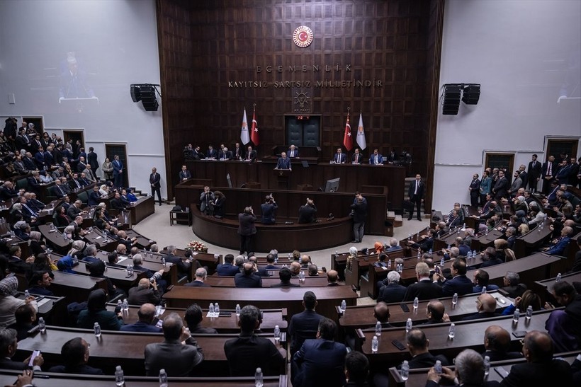 Cumhurbaşkanı Recep Tayyip Erdoğan Meclis'e gelmeyen vekilleri azarladı: Millet para veriyor hakkını helal etmez aldığınız maaşlar da haramdır - Resim: 4