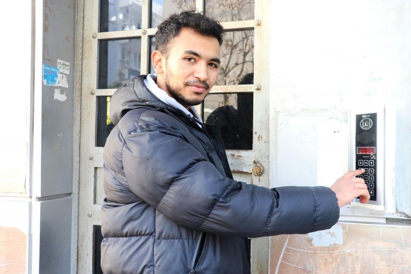 Antalya'da aynı bisikleti 3 defa çalan şüpheli çaldığı bisikleti satmaya çalışırken yakalandı! - Resim: 1