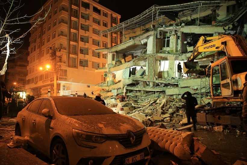 Son dakika deprem haberleri... K.Maraş depremi sonrası Diyarbakır'da bir kadın 21 saat sonra kurtarıldı - Resim: 9