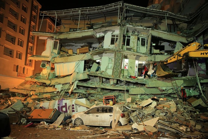 Son dakika deprem haberleri... K.Maraş depremi sonrası Diyarbakır'da bir kadın 21 saat sonra kurtarıldı - Resim: 10