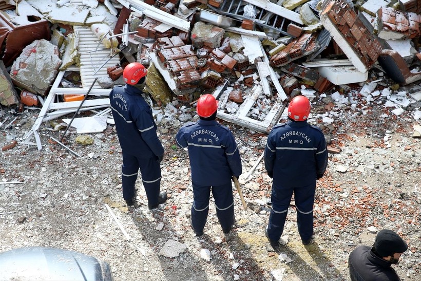 Türkiye'de meydana gelen depremin ardından depremzedelere yönelik olarak TBMM tarafından ayni yardım kampanyası başlatıldı! - Resim: 5