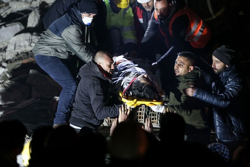 SON DAKİKA DEPREM: Kahramanmaraş merkezli depremde 3. güne girildi: Bölgeden yürek burkan fotoğraflar - Resim: 3