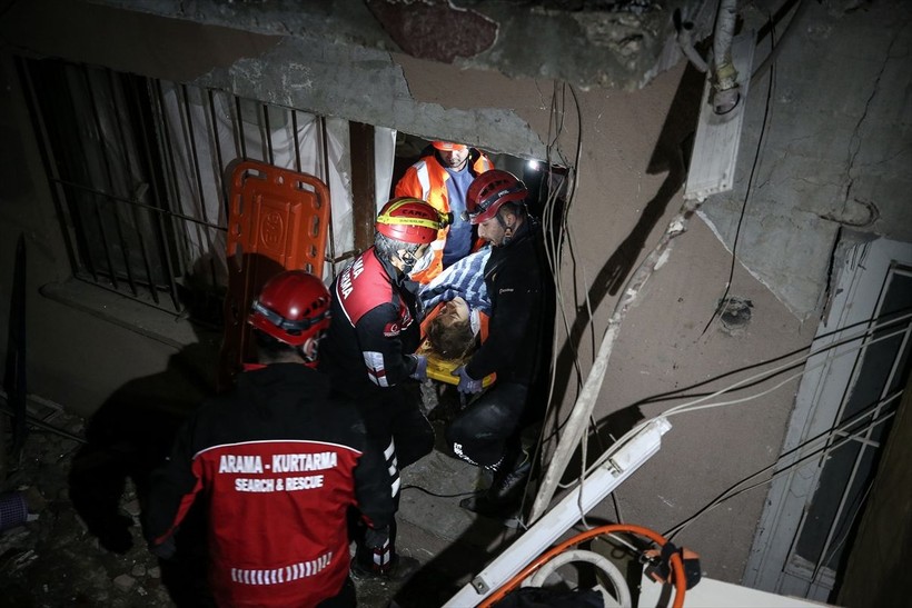 SON DAKİKA DEPREM: Kahramanmaraş merkezli depremde 3. güne girildi: Bölgeden yürek burkan fotoğraflar - Resim: 8