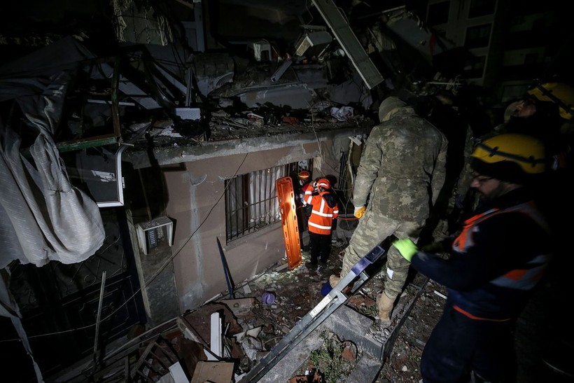 SON DAKİKA DEPREM: Kahramanmaraş merkezli depremde 3. güne girildi: Bölgeden yürek burkan fotoğraflar - Resim: 9