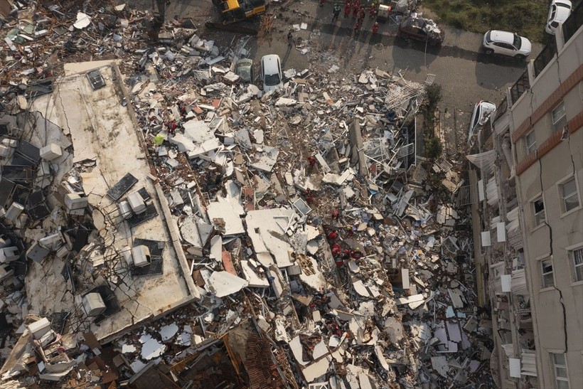 Depremzedelere destek ödemesi hesaplara yatıyor: 10 bin TL deprem yardımı için banka hesabı olmayanlar o yöntemle alabilecek - Resim: 10