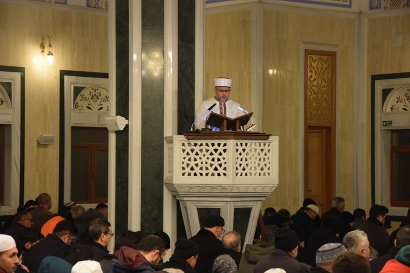 Türkiye'nin dört bir yanında Miraç Kandili idrak edildi! Dualar depremzedeler için - Resim: 11