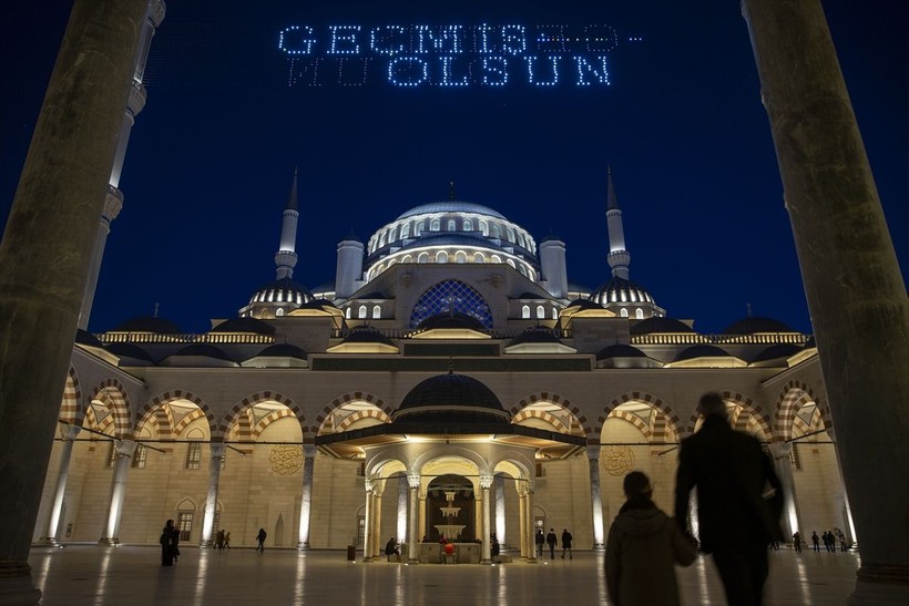 Türkiye'nin dört bir yanında Miraç Kandili idrak edildi! Dualar depremzedeler için - Resim: 42