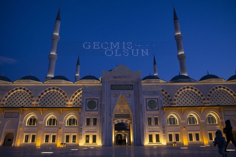 Türkiye'nin dört bir yanında Miraç Kandili idrak edildi! Dualar depremzedeler için - Resim: 48