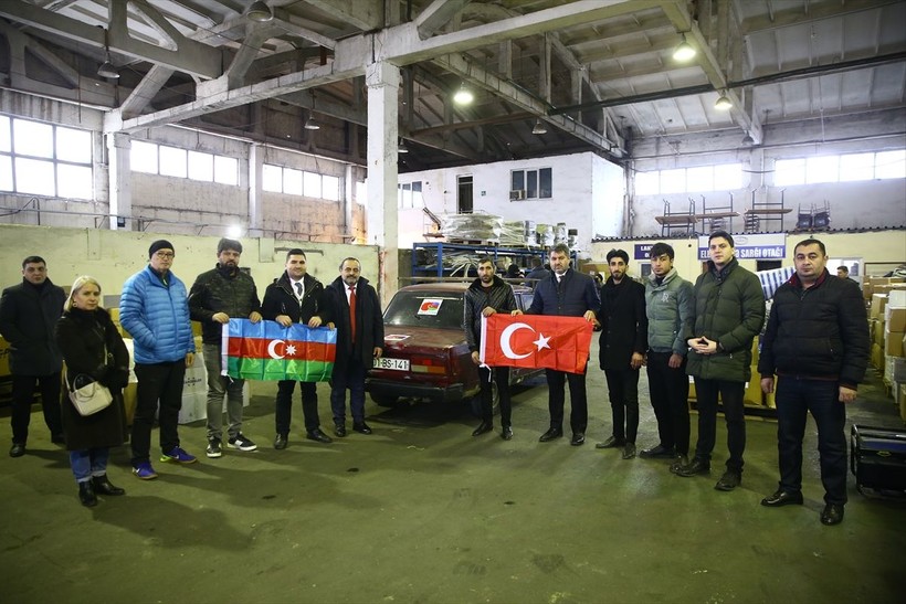 Azerbaycan'dan Türkiye'ye yardıma koşan Server Beşirli'ye hayırsever iş insanından araba hediyesi - Resim: 1