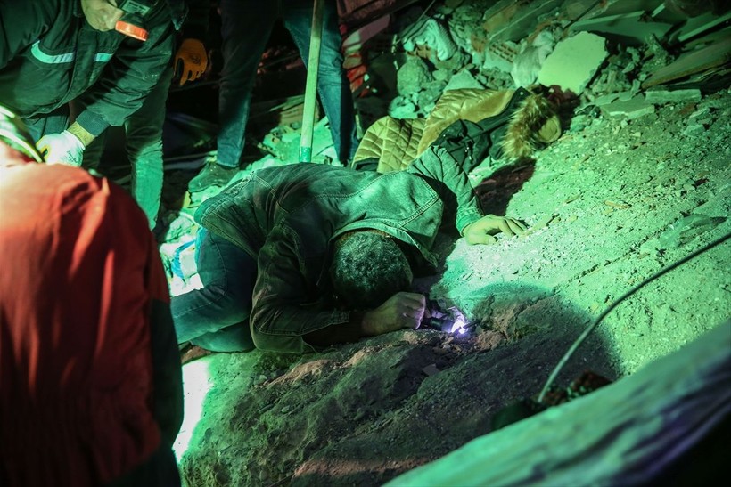 Depremin vurduğu yerlerde hasar tespit çalışmaları sürüyor: 105 bin 794 bina ağır hasarlı - Resim: 4