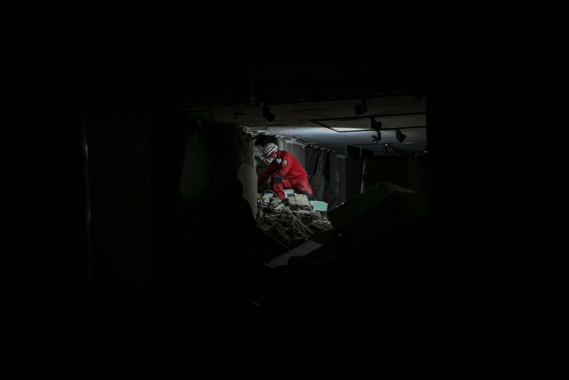 Depremin vurduğu yerlerde hasar tespit çalışmaları sürüyor: 105 bin 794 bina ağır hasarlı - Resim: 9