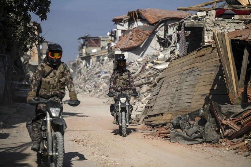 Hatay'da görevlendirilen özel harekat polisleri asayişi sağlıyor - Resim: 6