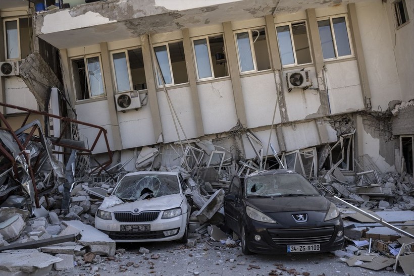 AFAD dün Hatay'da gerçekleşen peş peşe depremlerin ardından son durumu paylaştı: 6 kişi hayatını kaybetti, 90 artçı sarsıntı meydana geldi - Resim: 1
