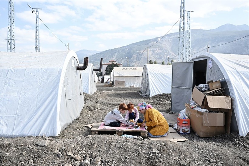 Deprem bölgesinde çadırlar yetersiz mi? Konteyner kurulumu ne zaman başlıyor? AFAD rakam vererek açıkladı - Resim: 6