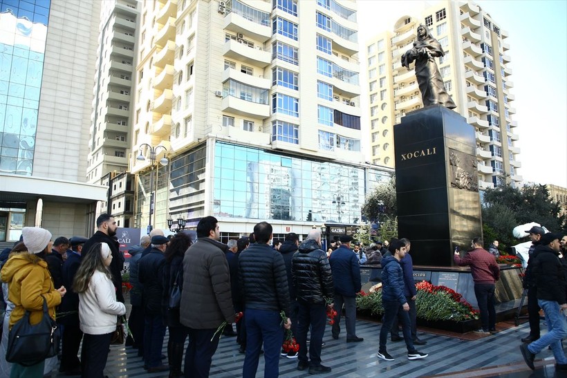 Azerbaycan'da Hocalı Soykırımı kurbanları anıldı! Ermeniler 106'sı kadın, 70'i yaşlı, 63'ü çocuk 613 Azerbaycan vatandaşını katletti - Resim: 10