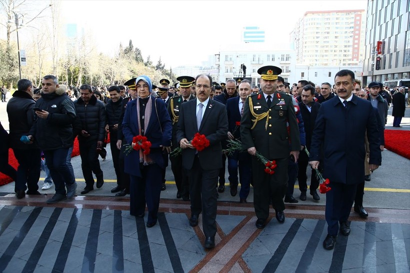 Azerbaycan'da Hocalı Soykırımı kurbanları anıldı! Ermeniler 106'sı kadın, 70'i yaşlı, 63'ü çocuk 613 Azerbaycan vatandaşını katletti - Resim: 23
