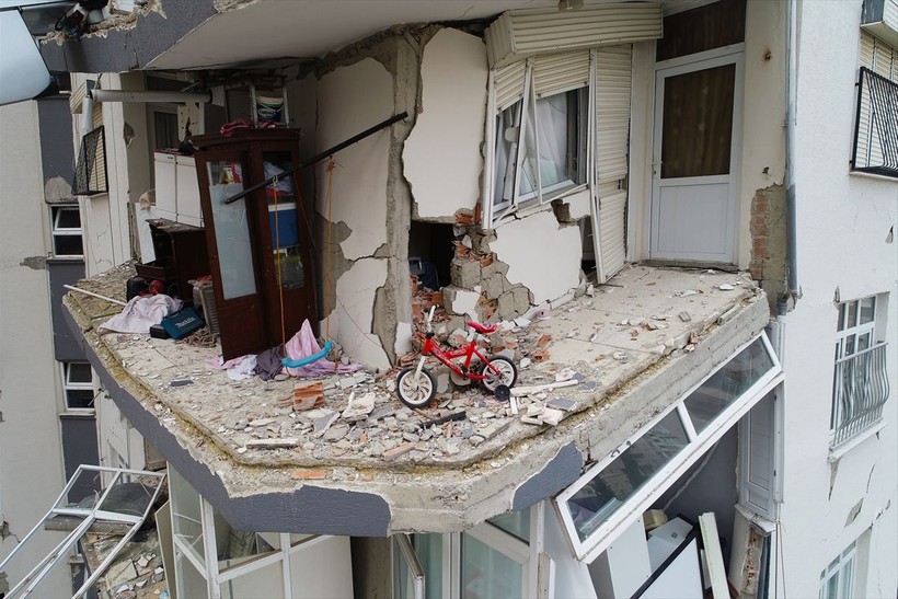 Güçlendirilen kolon, 7,7'lik depremde yıkımın önüne geçti - Resim: 11