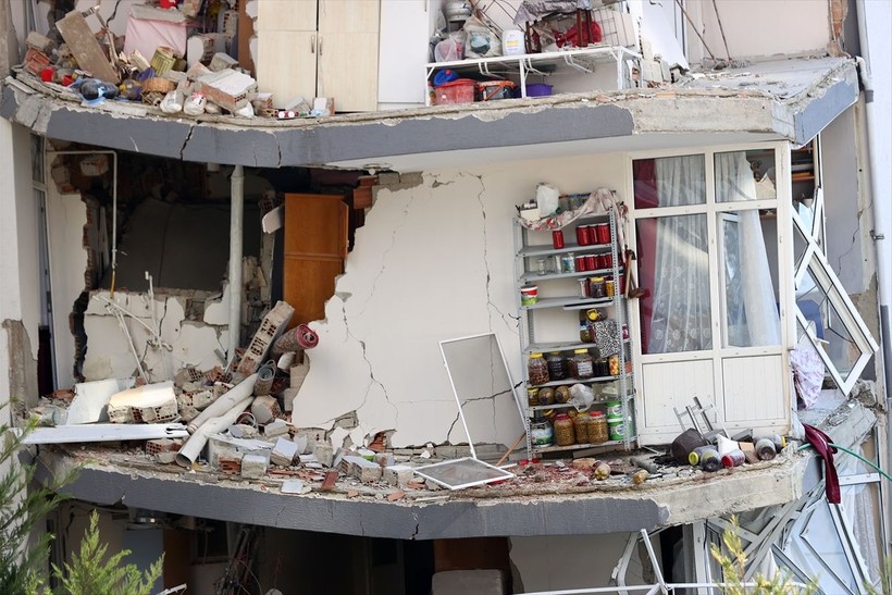 Güçlendirilen kolon, 7,7'lik depremde yıkımın önüne geçti - Resim: 13