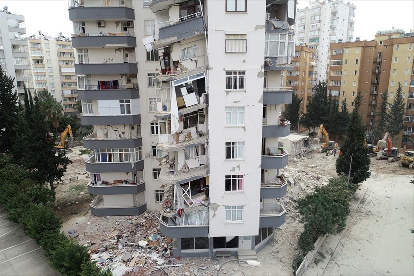 Güçlendirilen kolon, 7,7'lik depremde yıkımın önüne geçti - Resim: 16