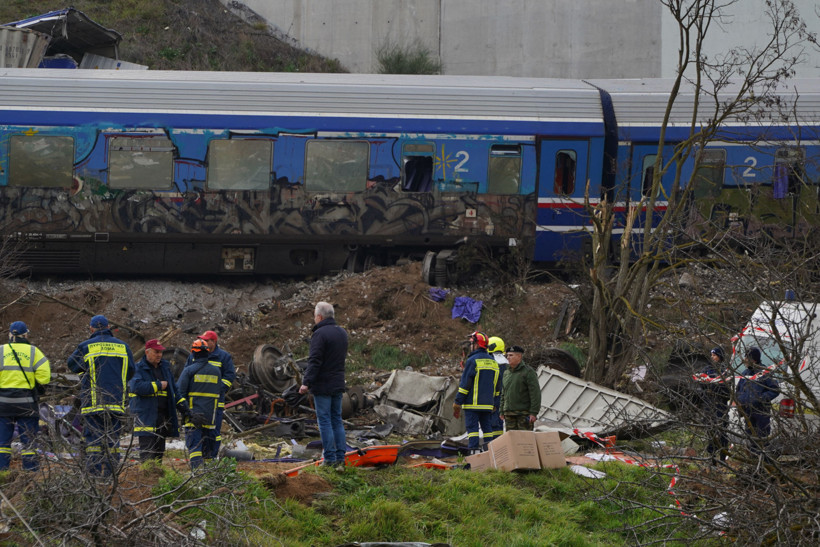 Yunanistan'daki tren kazasında can kaybı 57'ye yükseldi, 56 kişi hala kayıp - Resim : 3
