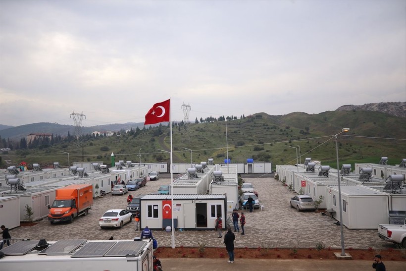Depremlerde yıkıma uğrayan cadde ve ilçelerin isimleri konteyner kentte yaşatılıyor - Resim: 5