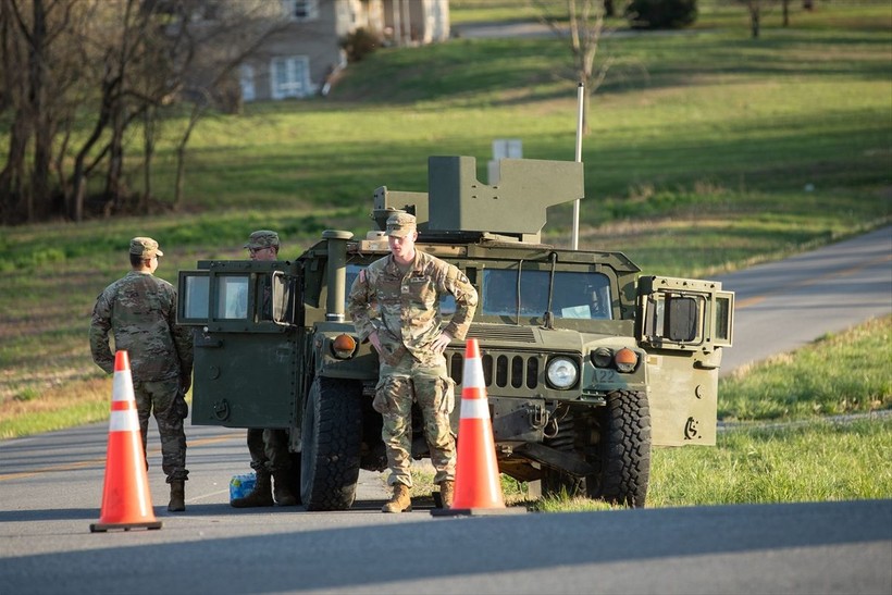 ABD'nin Kentucky eyaletinde 2 helikopter çarpıştı! 9 asker yaşamını yitirdi - Resim: 6