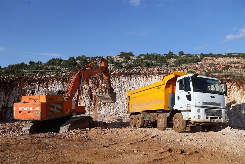 Kahramanmaraş merkezli depremlerin ardından Pazarcık'ta konteyner kent ve TOKİ konutlarının yapım çalışmaları sürüyor - Resim: 4