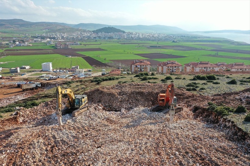 Kahramanmaraş merkezli depremlerin ardından Pazarcık'ta konteyner kent ve TOKİ konutlarının yapım çalışmaları sürüyor - Resim: 6