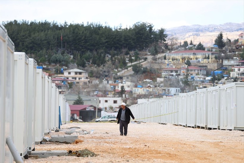 Kahramanmaraş merkezli depremlerin ardından Pazarcık'ta konteyner kent ve TOKİ konutlarının yapım çalışmaları sürüyor - Resim: 19