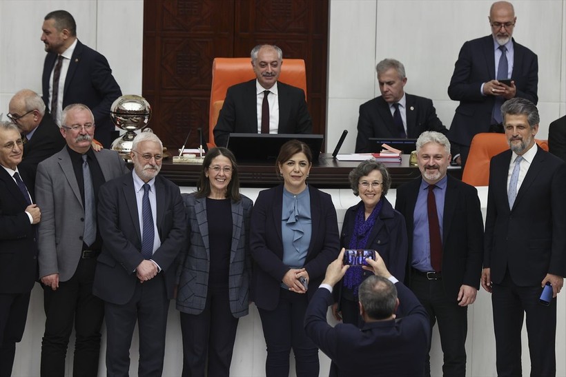 Meclis, Cumhuriyet tarihinin en uzun yasama dönemini geride bırakıyor - Resim: 10
