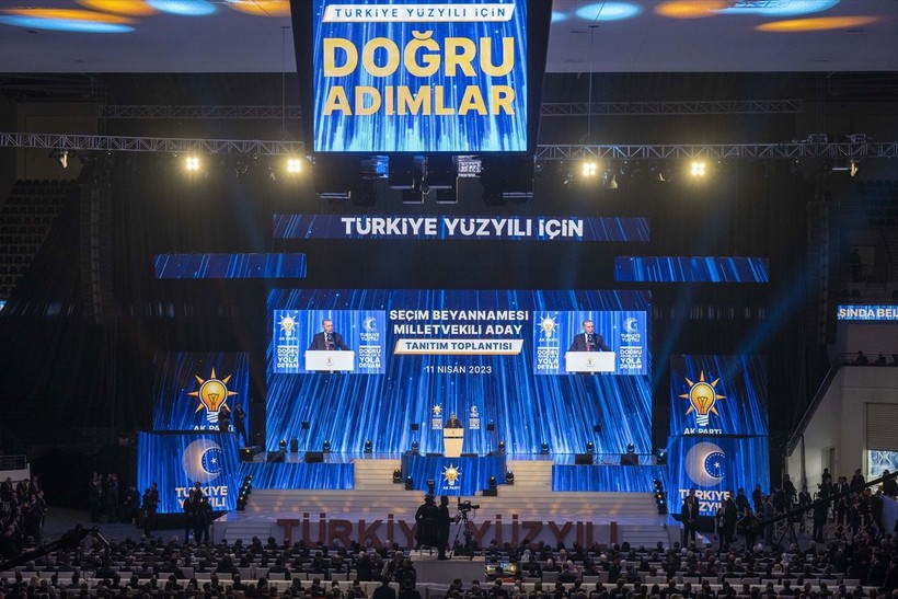 Dünyanın gözü Türkiye'de yapılacak cumhurbaşkanlığı seçiminde! Cumhurbaşkanı Recep Tayyip Erdoğan manşetlerde - Resim: 11