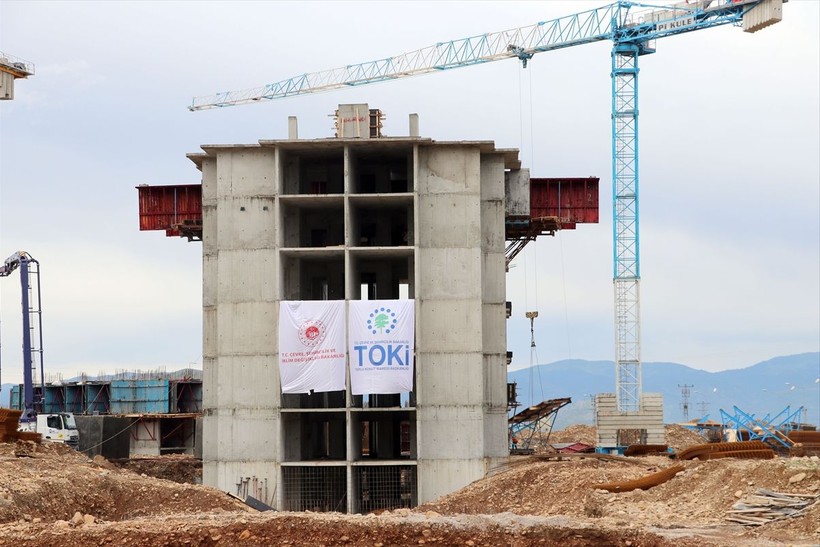 Gaziantep İslahiye'deki deprem konutlarında ilk blok yükseldi - Resim: 2