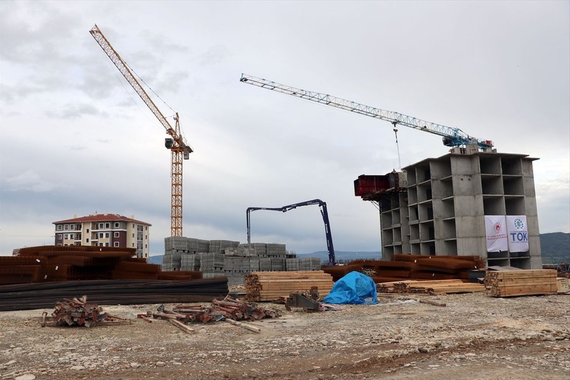 Gaziantep İslahiye'deki deprem konutlarında ilk blok yükseldi - Resim: 4