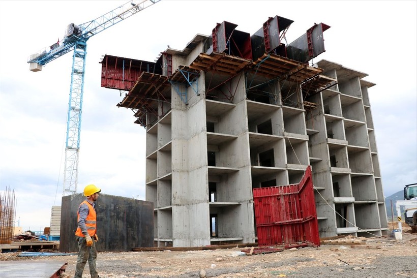 Gaziantep İslahiye'deki deprem konutlarında ilk blok yükseldi - Resim: 8