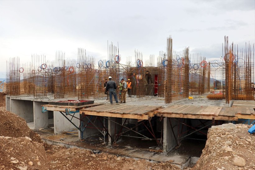 Gaziantep İslahiye'deki deprem konutlarında ilk blok yükseldi - Resim: 9