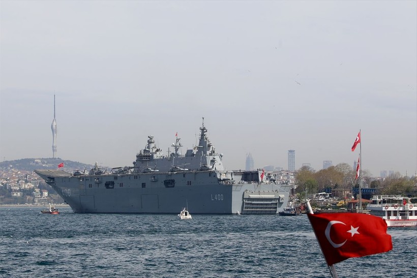 TCG Anadolu gemisi Sarayburnu Limanı'na demirledi: Gemi, yarın vatandaşların ziyaretine açılacak - Resim: 2