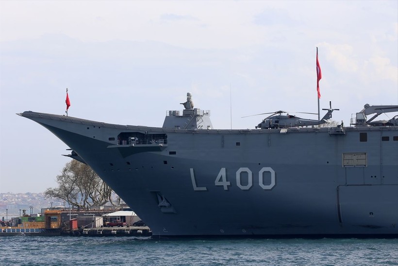TCG Anadolu gemisi Sarayburnu Limanı'na demirledi: Gemi, yarın vatandaşların ziyaretine açılacak - Resim: 9