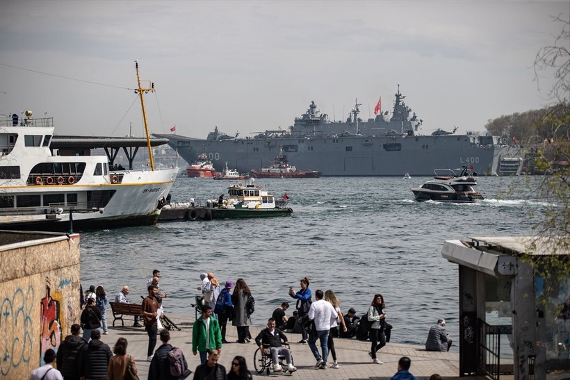 TCG Anadolu gemisi Sarayburnu Limanı'na demirledi: Gemi, yarın vatandaşların ziyaretine açılacak - Resim: 17