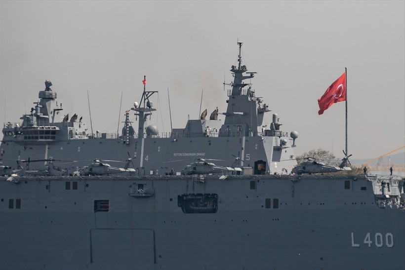 TCG Anadolu gemisi Sarayburnu Limanı'na demirledi: Gemi, yarın vatandaşların ziyaretine açılacak - Resim: 21
